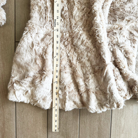 Free People Swingy Faux Fur Coat Medium Oversized Retro 70s Lined Warm Boho - Picture 8 of 8